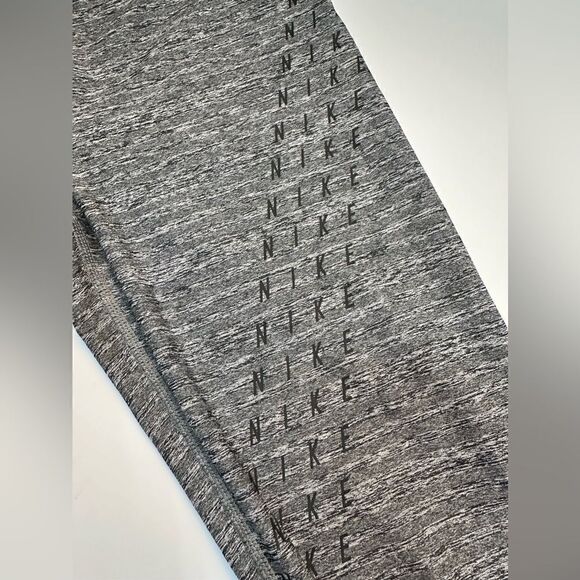 Women’s Nike Dry Fit Leggings - Small - Picture 4 of 8